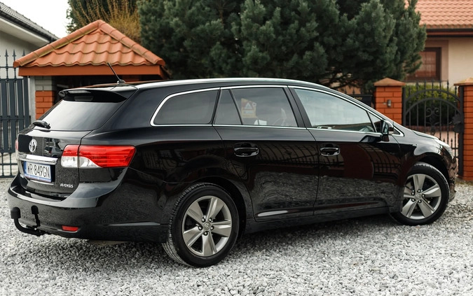 Toyota Avensis cena 47900 przebieg: 214000, rok produkcji 2014 z Radom małe 742